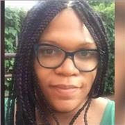 Profesora nativa con diez años de experiencia, especializada en la pronunciación y la gramática.